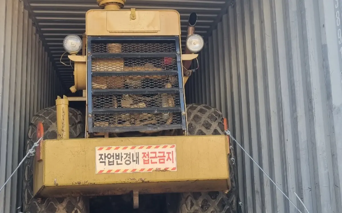 Heavy equipment loading